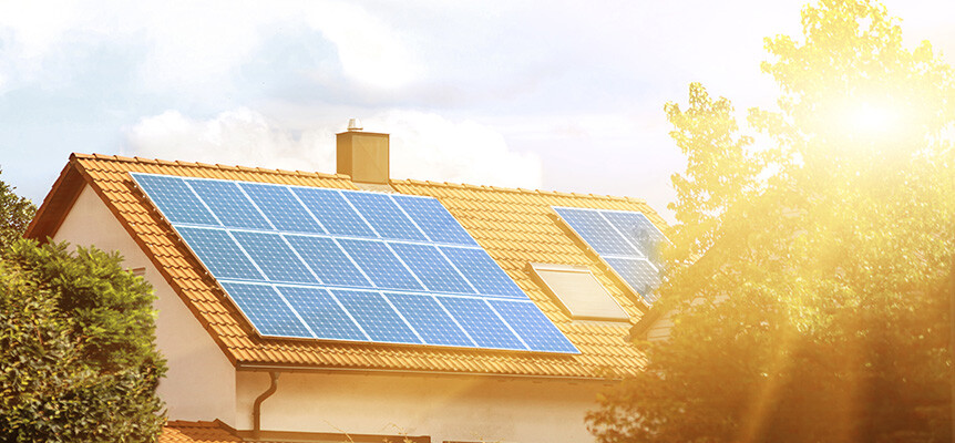 Instalación de paneles solares en cubierta